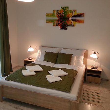 Downtown Apartment Miskolc Exterior photo