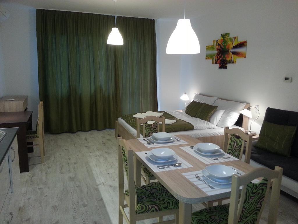 Downtown Apartment Miskolc Exterior photo
